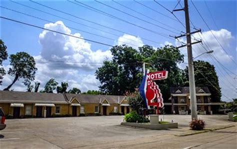 Motels in Vicksburg from $49/night .